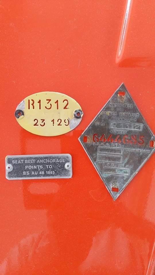 Les plaques losange et ovale  D71a1310