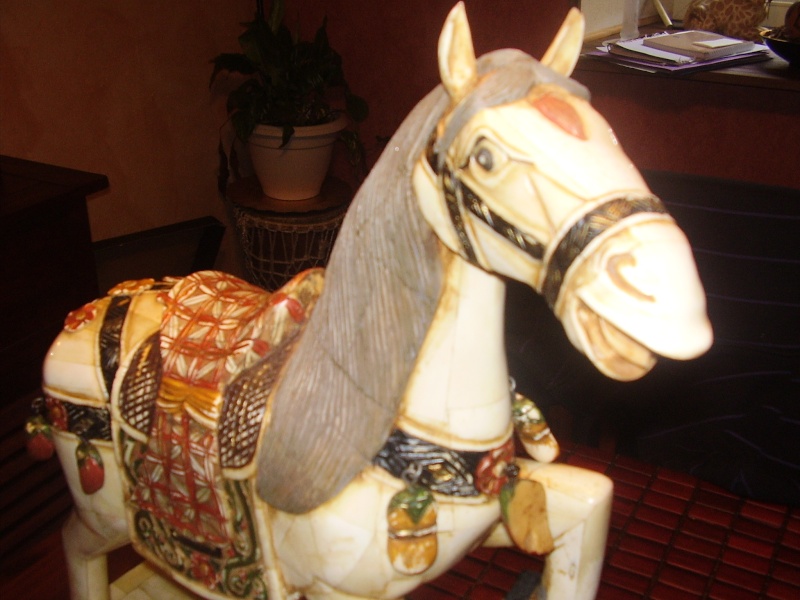 Statue de cheval en Os 02410110