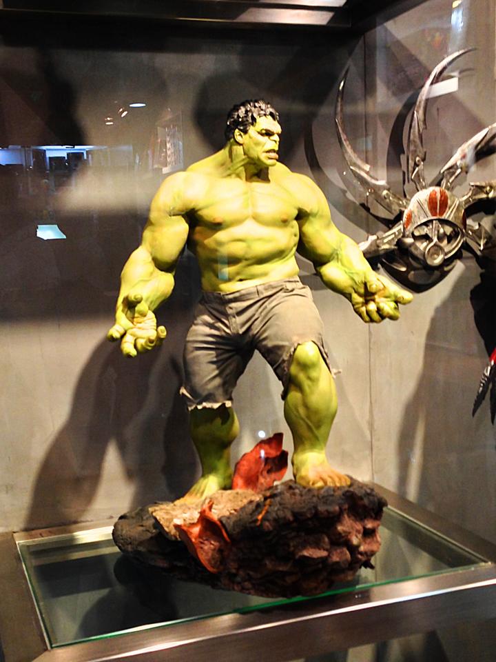 HULK "AVENGERS MOVIE" Maquette - Page 8 210