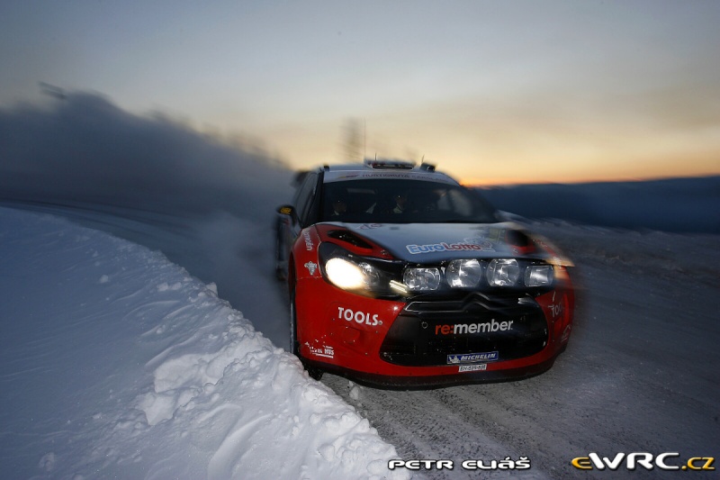 [WRC] 2011 - Rallye de Suède - Page 3 Pe_a_328