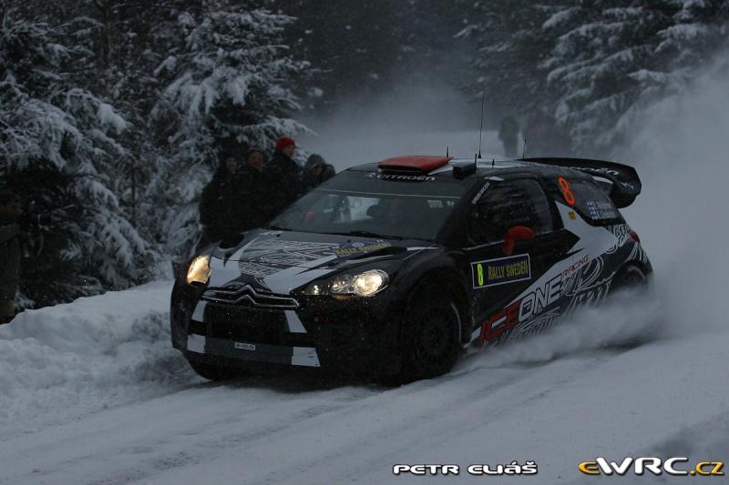 [WRC] 2011 - Rallye de Suède - Page 3 Pe_a_414