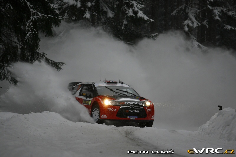 [WRC] 2011 - Rallye de Suède - Page 3 Pe_a_416