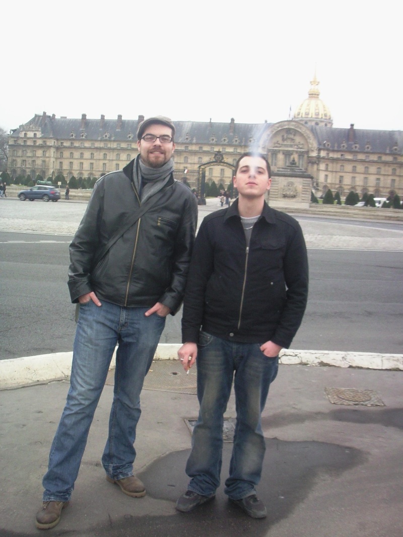 Aux invalides avec my wife et un boy Bureau10