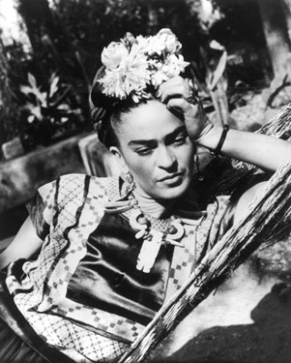 Frida Kahlo - Page 4 Nm_fri10