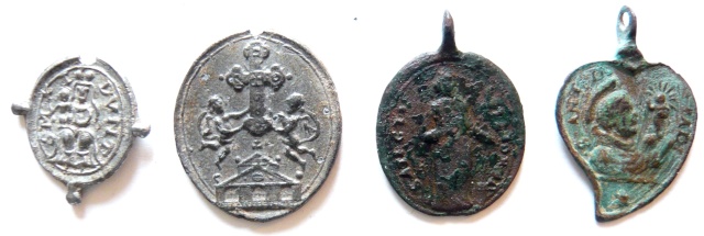 N. S. Loreto/ S. Antonio Padua.- s. XVII  y otras tres medallas (SXVII-O126)(MAM) P1090922