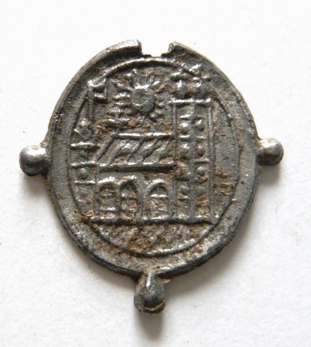 N. S. Loreto/ S. Antonio Padua.- s. XVII  y otras tres medallas (SXVII-O126)(MAM) P1100110