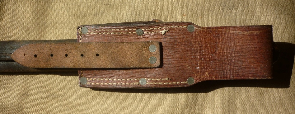 Equipement cuir pattern 1914 : le porte baïonnette P2140911