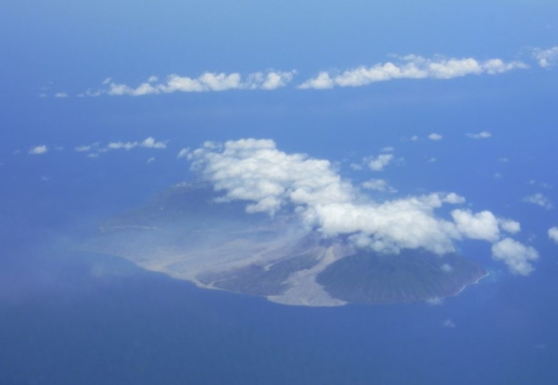 Mon infidèlité au MCR... Une histoire Phénom...énal! Volcan10