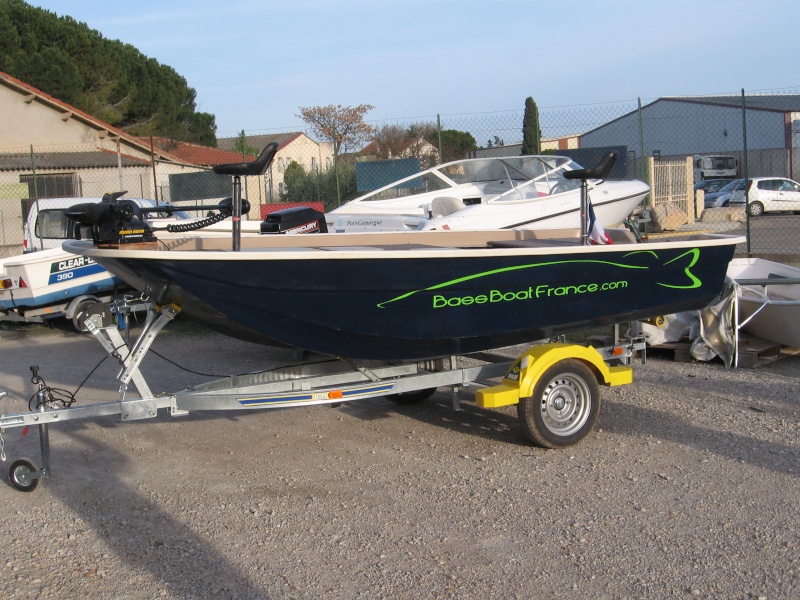 Un nouveau bassboat construit par un chantier naval français Vide_p12