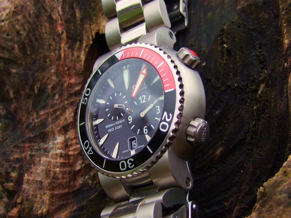oris divers titan date