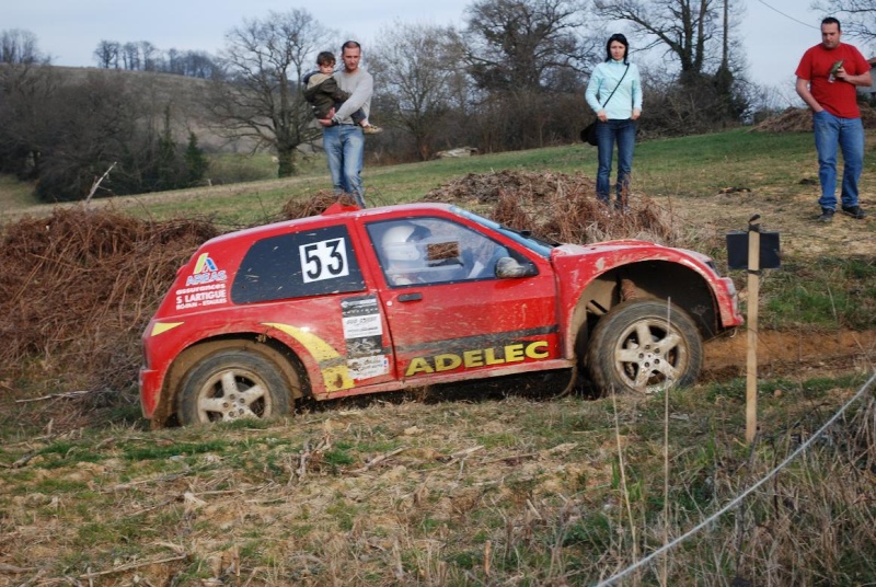 recherche photos et videos de l'équipage 53 clio maxi rouge Dsc_0315