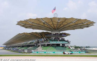 Grand Prix de Malaisie résultat, essais, course.  ( 1 Vettel   2 Webber   3 Hamilton)  Arton103