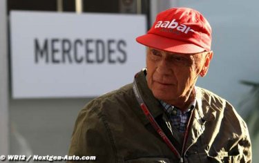Lauda donne un avantage à la Red Bull RB9 Arton513