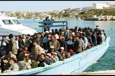 Lampedusa: le democrazie producono migrandi. Clante10