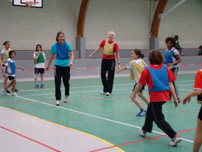 rencontre des joueuses de handball de D1 Dsc01011