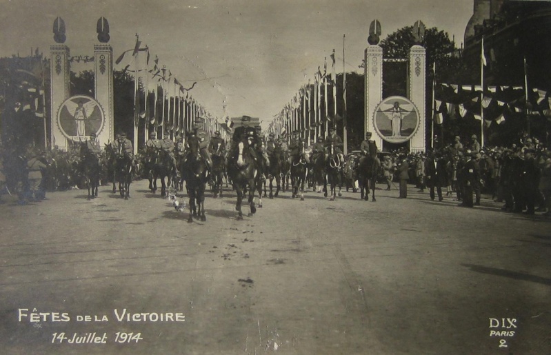 Le défilé du 14 juillet 1919 à Paris. 01_04_10