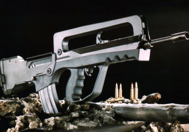 Le Fusil d'Assault de la Manufacture de St Etienne Famas_10