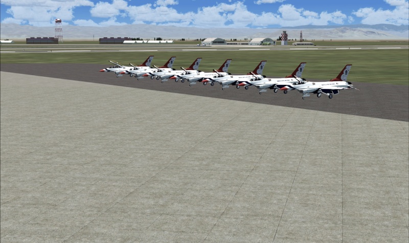 Flight Simulator: Thunderbirds arrive at El Centro 2010-412
