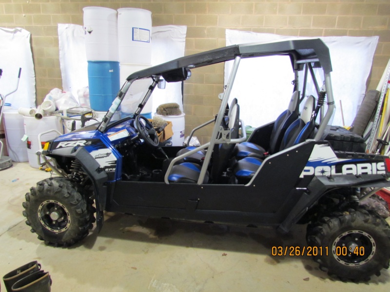 2011 RZR4 EPS Side_b12