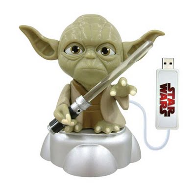 Figurine Yoda en USB Starwa11