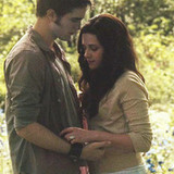 Did anyone notice Bella's ring?! 39525810