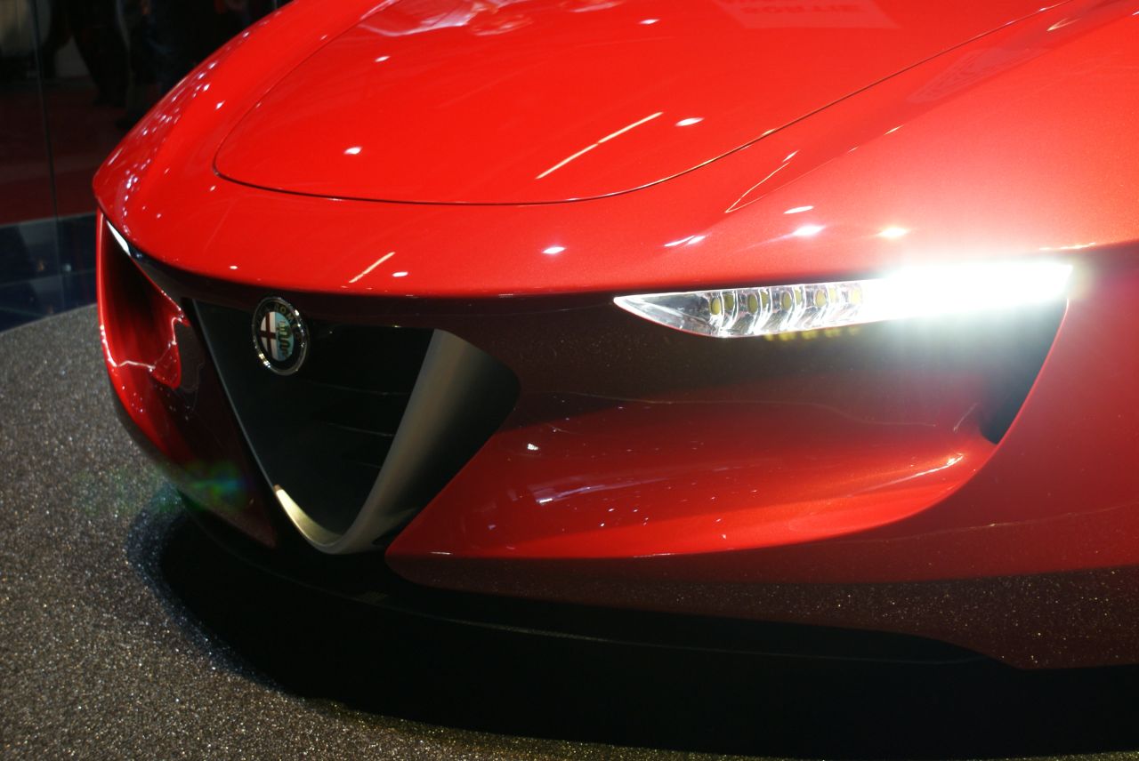 Alfa Romeo "2uettottanta" von Pininfarina - Der neue Spider ? Pininf13