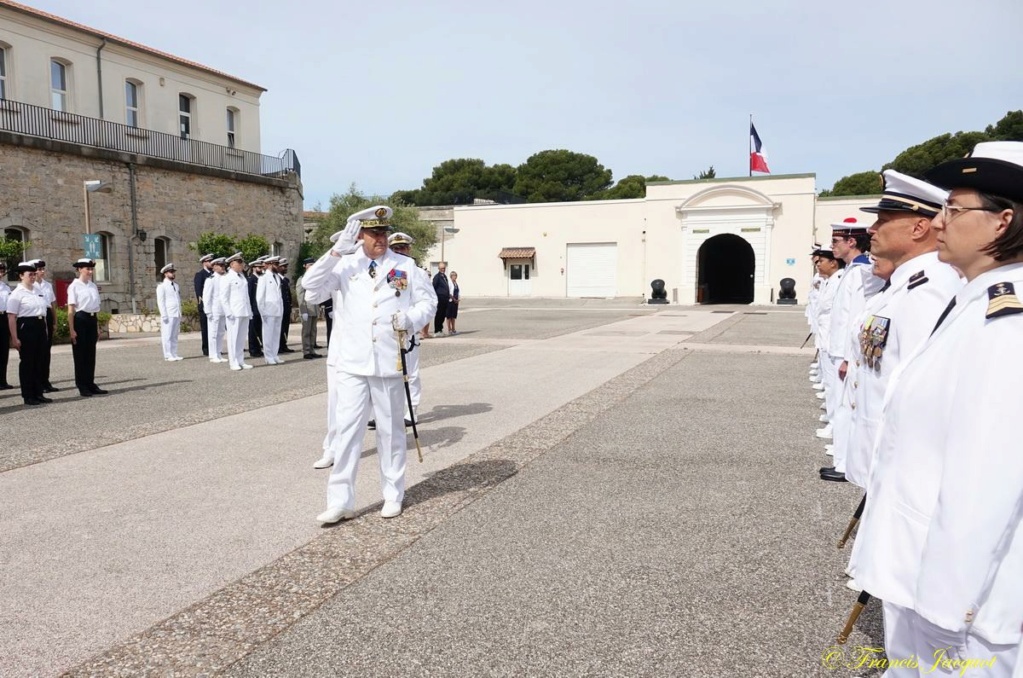 [Les ports militaires de métropole] Port de Toulon - TOME 2 - Page 16 04563