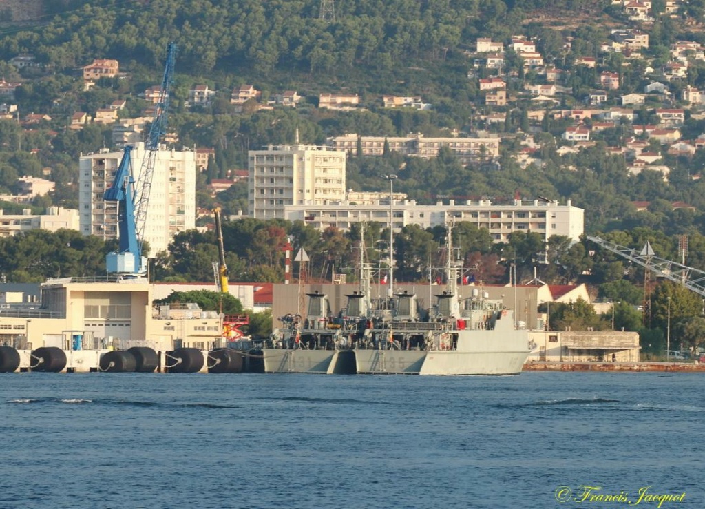 [Les ports militaires de métropole] Port de Toulon - TOME 1 - Page 38 05233