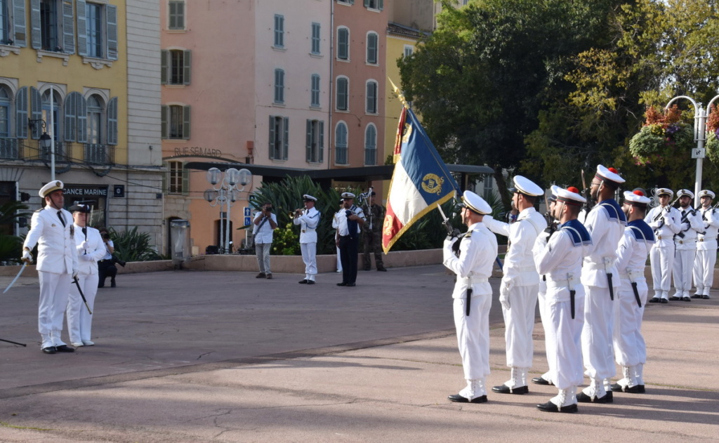  [Les ports militaires de métropole] Port de Toulon - La Marine commémore la bataille de Chesapeake 18a10