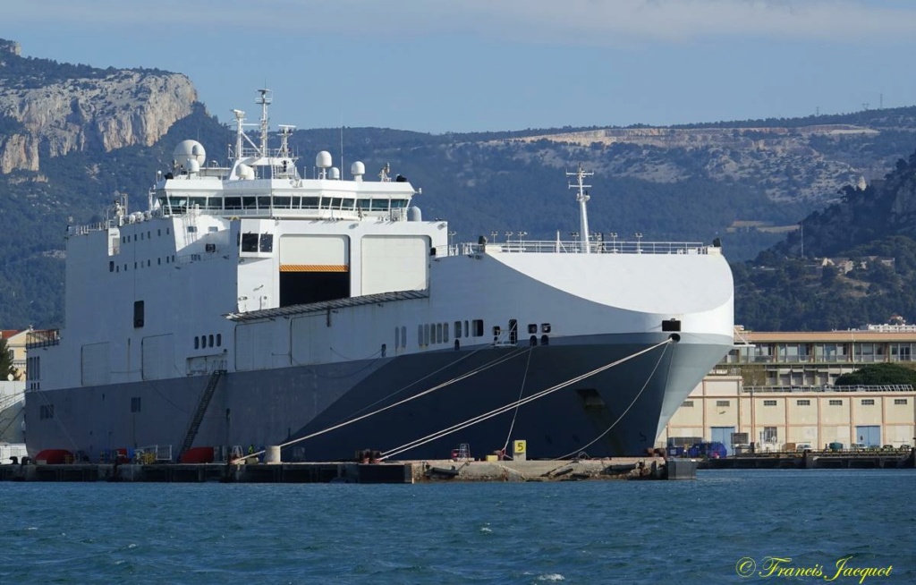 [Les ports militaires de métropole] Port de Toulon - TOME 2 - Page 9 Dsc06926