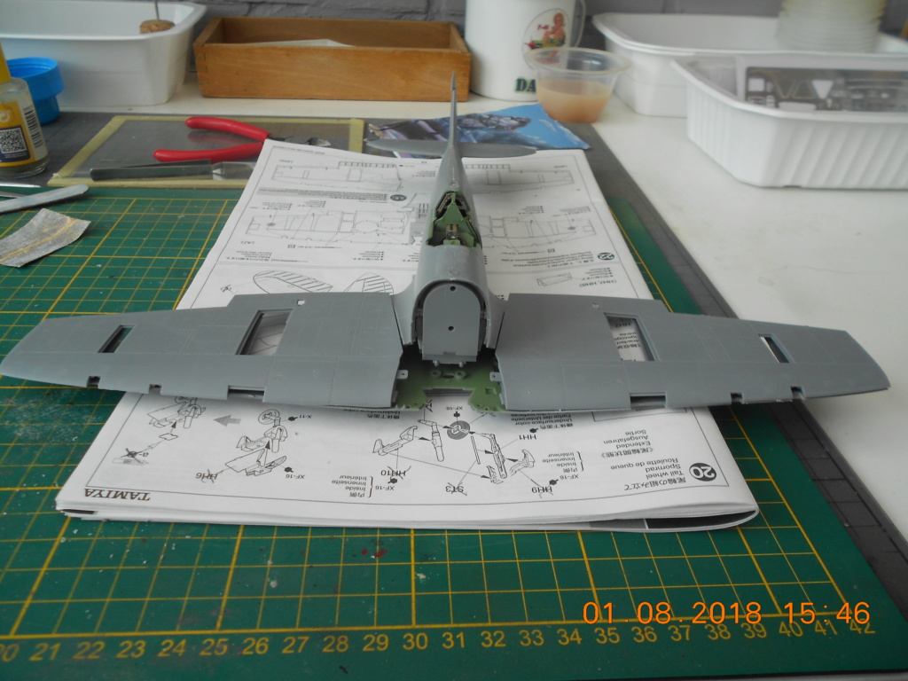 supermarine spitfire mk VIII 1/32 tamiya  Dscn0152