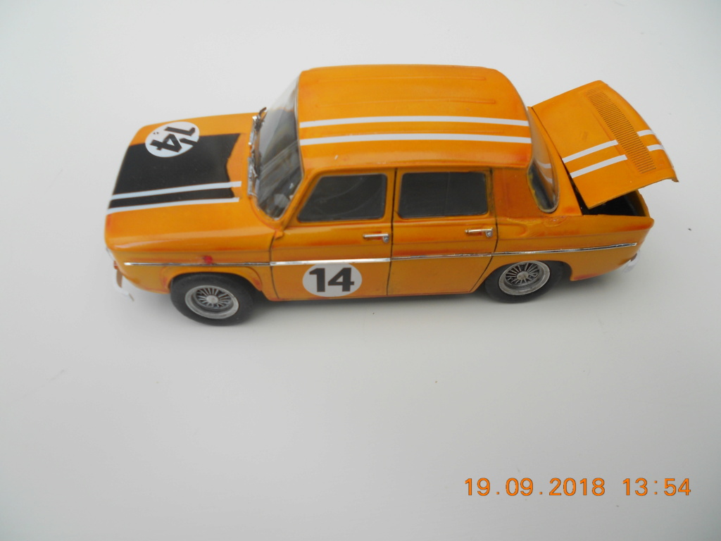 Renault R8 Gordini - Heller - 1/24 Dscn0838