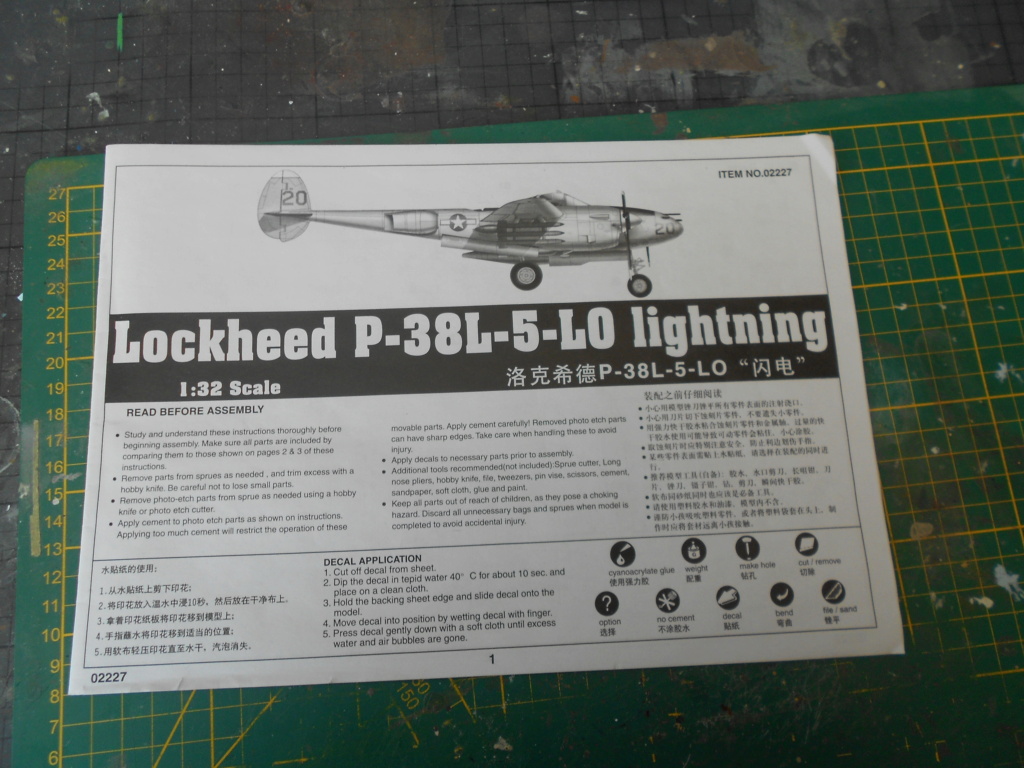 lockheed p-38l- 5-lo lightning 1/32  Dscn3527