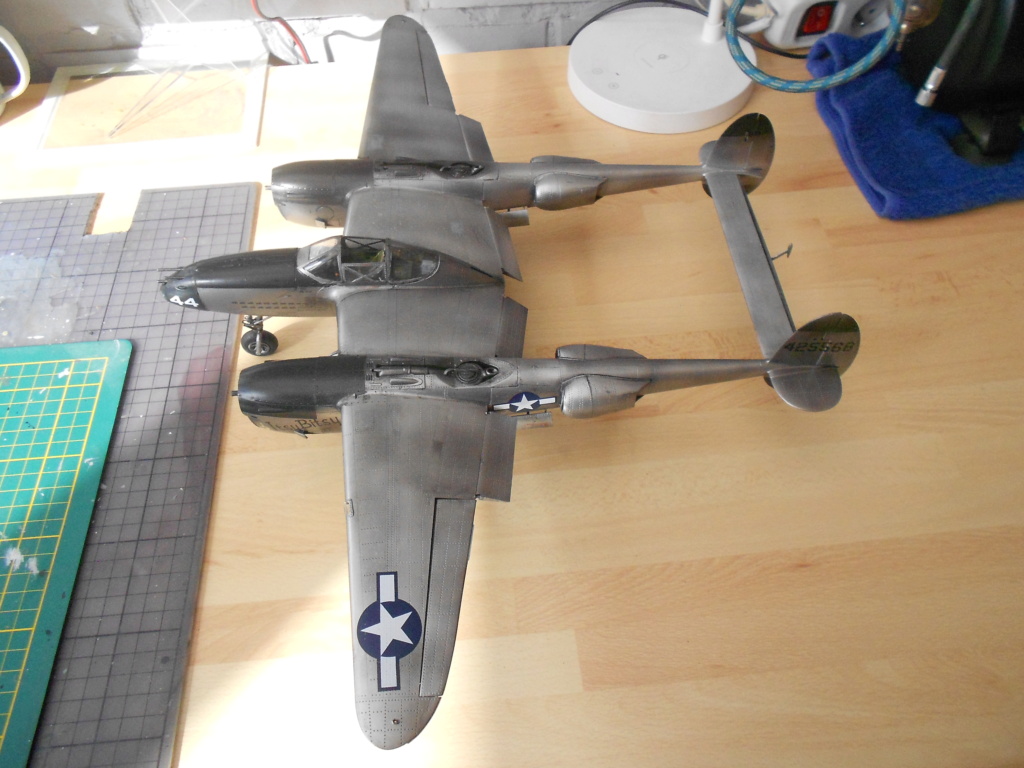 1/32 - LOCKHEED P38 I LIGHTNING - TRUMPETER - MONTAGE TERMINE - Page 3 Dscn3637