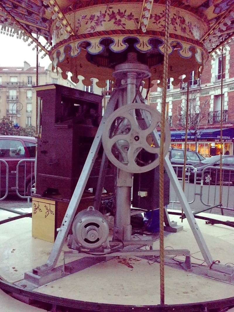 Dégradation d'un manège à Besançon Manege11