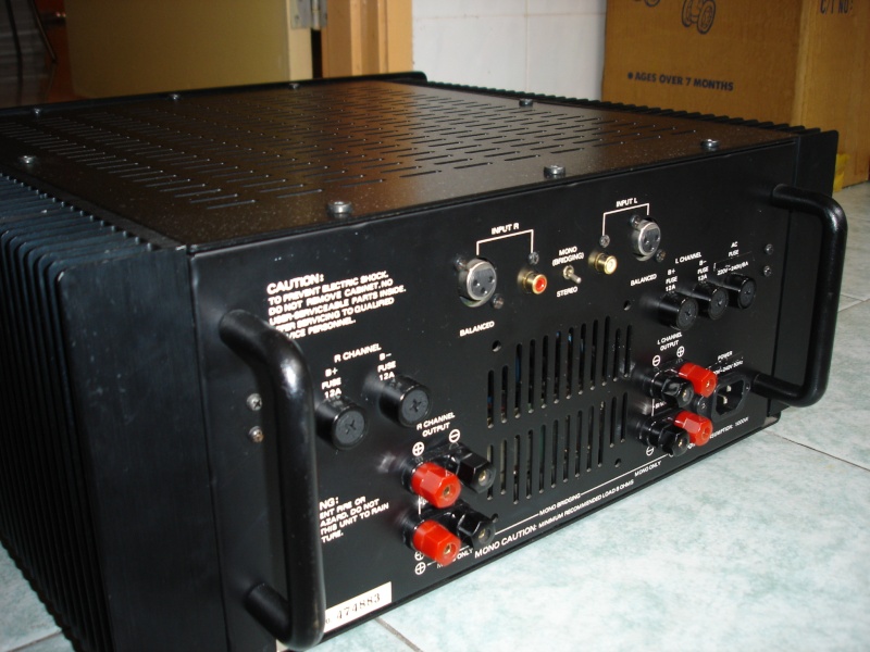 Champ Audio Stereo Power Amplifier (Sold) Dsc03913