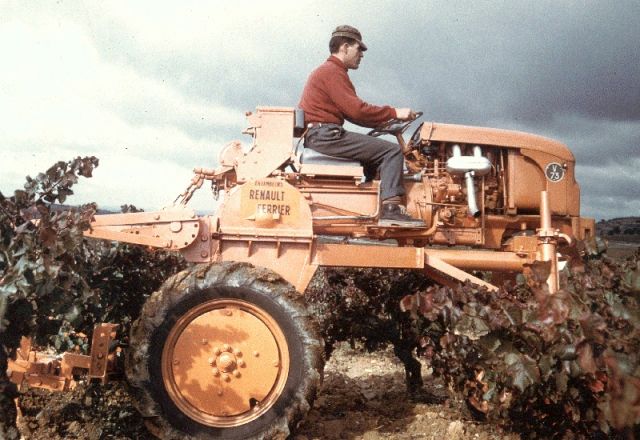 Les équipements des Tracteurs Renault - Page 2 V7310