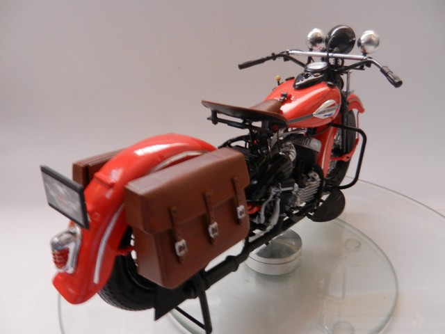 Moto Harley-Davidson WLA 45 02310