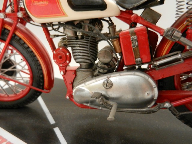 Moto Triumph 3H-350cc 02911