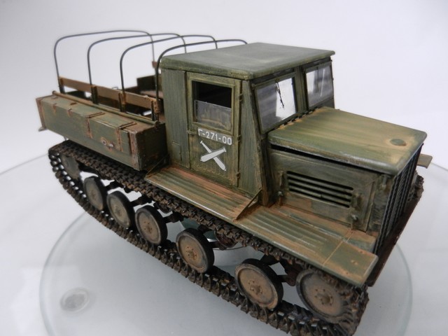 * 1/35 Fil rouge 2022 / CCCP Tracteur d'artillerie russe Ya-12 (Miniart 35052) - Page 3 Dscn2337