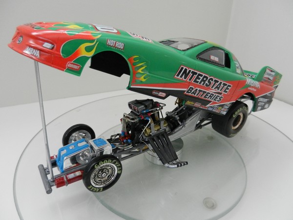 [REVELL] Voiture d'accélération Firebird Interstate Batteries Réf 85 1339 Dscn3132