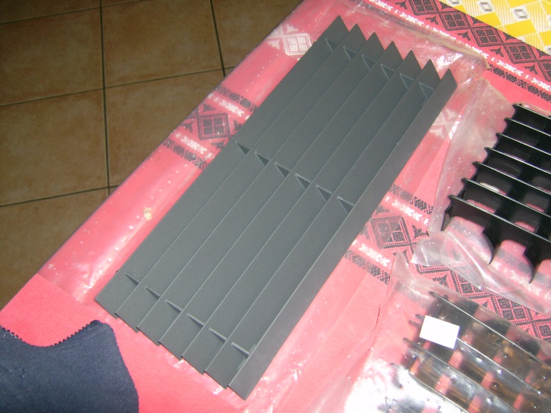 reconstruction de ma r5 turbo brulé - Page 5 Grille12