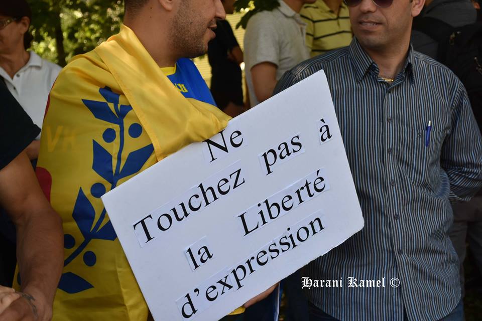 Rassemblement de soutien à Merzouk Touati devant le consulat d’Algérie à Montréal le samedi 09 juin 2018  - Page 2 1044