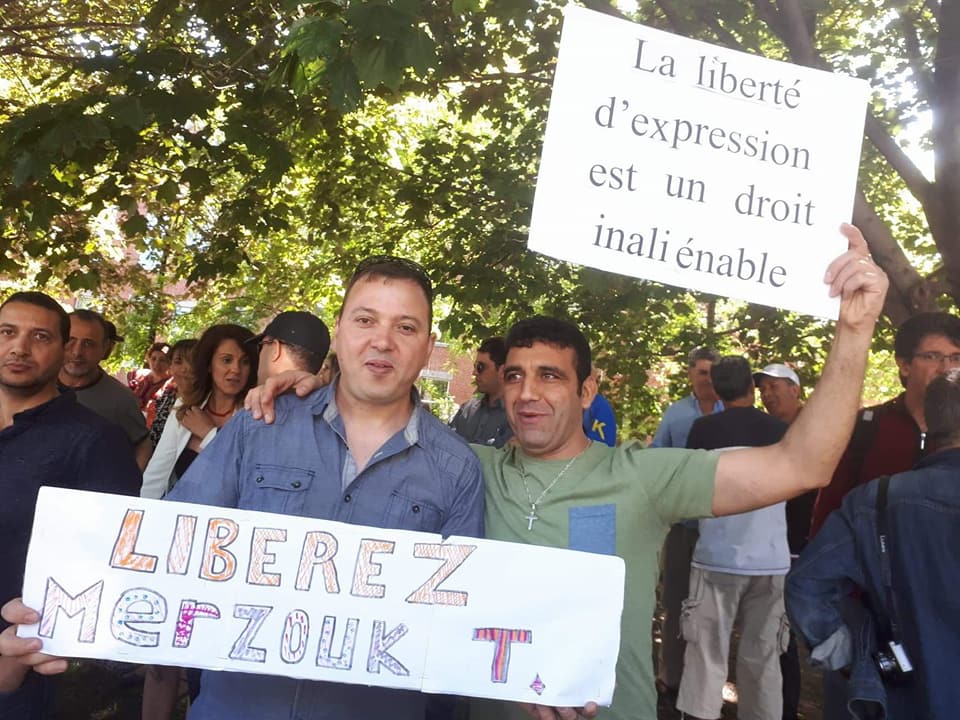 Rassemblement de soutien à Merzouk Touati devant le consulat d’Algérie à Montréal le samedi 09 juin 2018  - Page 2 1053