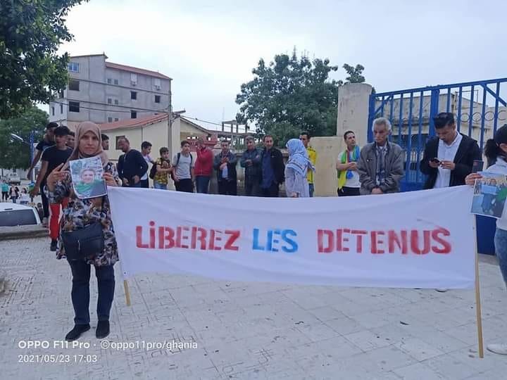 Rassemblement à Aokas pour exiger la libération de la militante Haddad Nora le dimanche 23/05/2021 10979