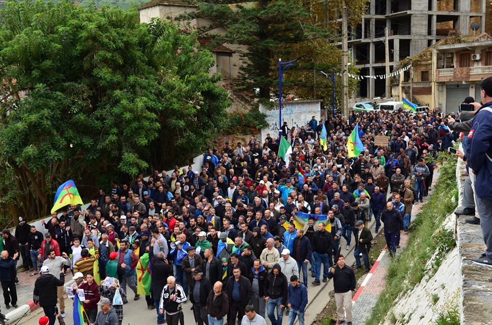 Marche à Aokas le samedi 16 novembre 2019 pour un changement radical du système - Page 4 11387