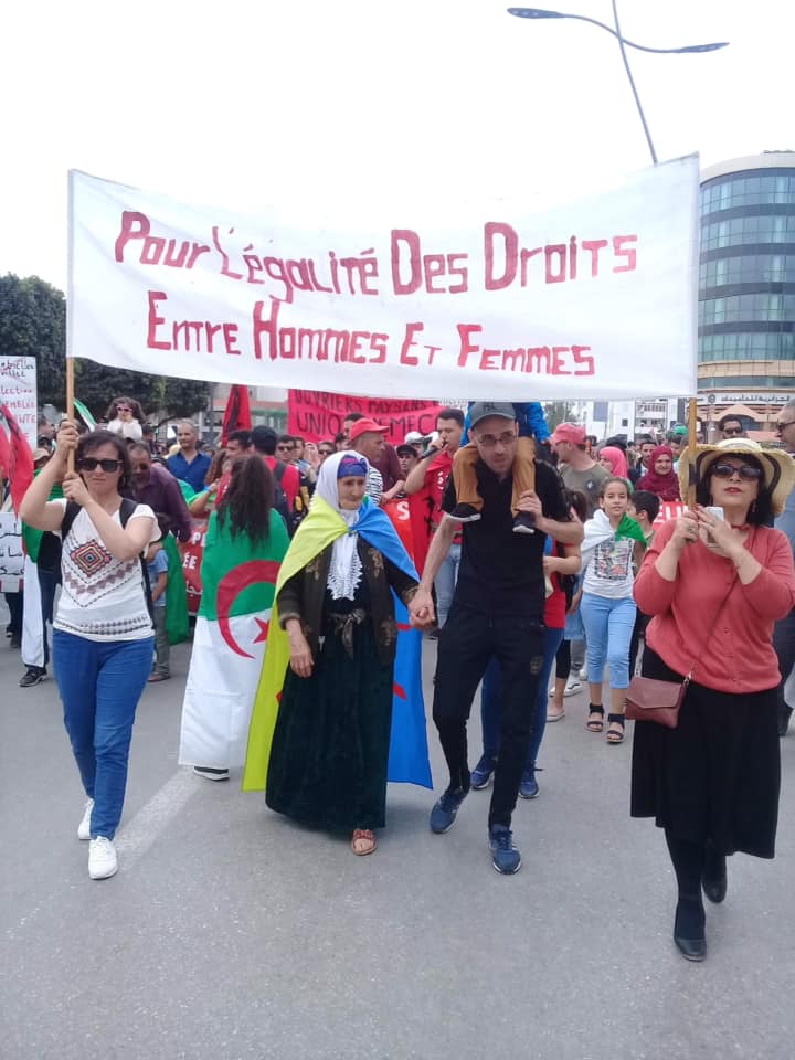 Bejaia, 24 mai 2019, Acte 14. Mobilisation massive et déterminée à faire chavirer le plan de Gaid et consorts - Page 3 2452