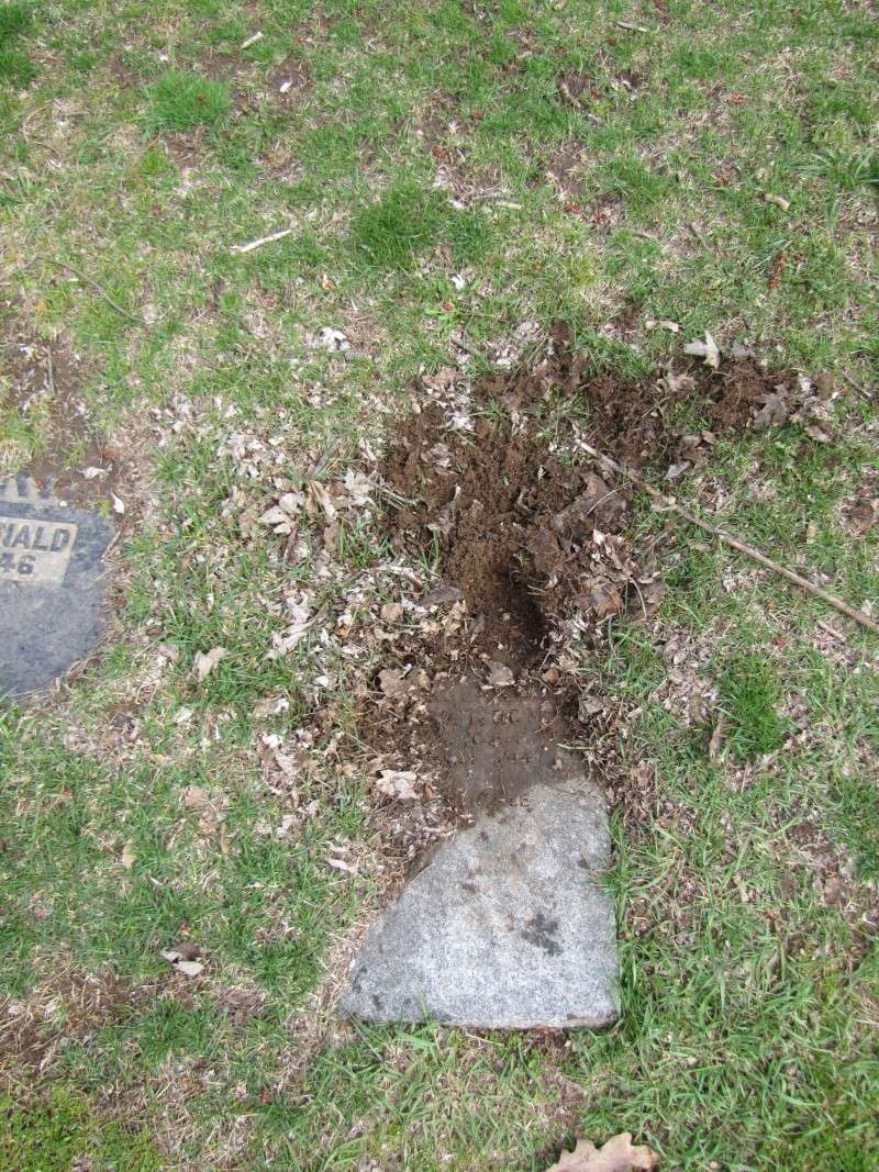 Grave stone of Sgt James Rycroft DCM MM  001_st10