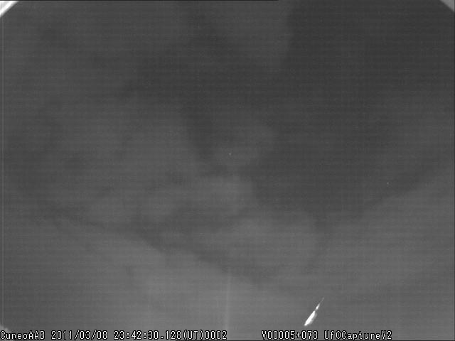 Fireball 20110308_234228 UT M2011010