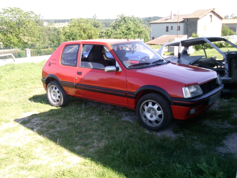 [PASSIONAUTO43]205 GTI gris futura devenu rouge vallelunga!!! - Page 4 Photo026